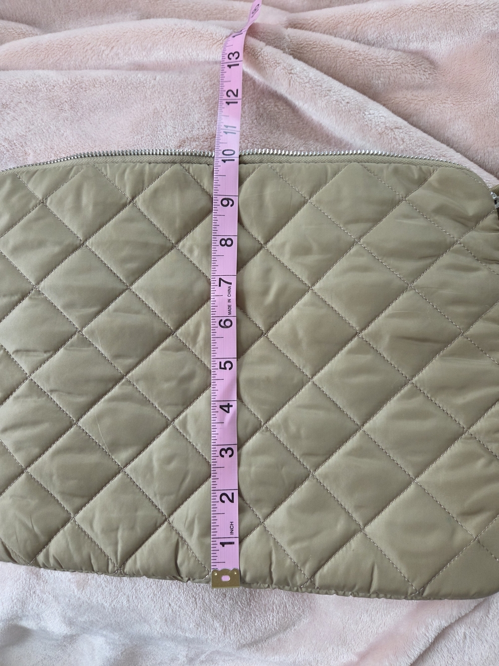 H&M Quilted Laptop Sleeve in Beige - Picture 5 of 5